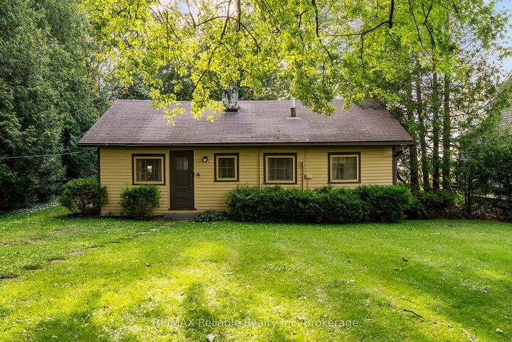 Property Photo:  77183 Bayfield Highlands Drive  ON N0M 1G0 