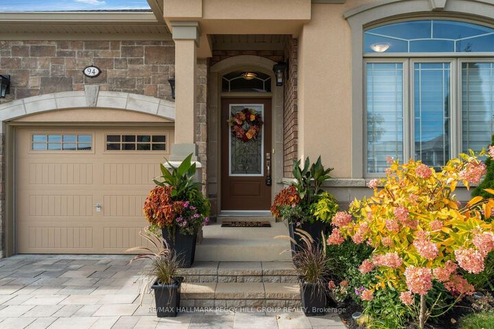 Property Photo:  94 Summerhill Drive  ON L9R 0S5 