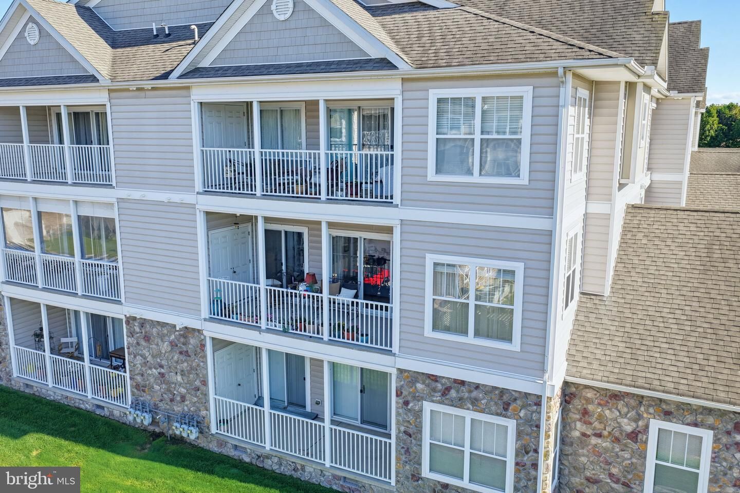 Property Photo:  4202 Summer Brook Way E  DE 19963 
