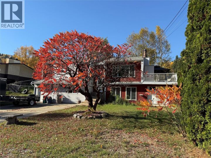 Property Photo:  522 3rd Avenue  BC V1R 4V4 