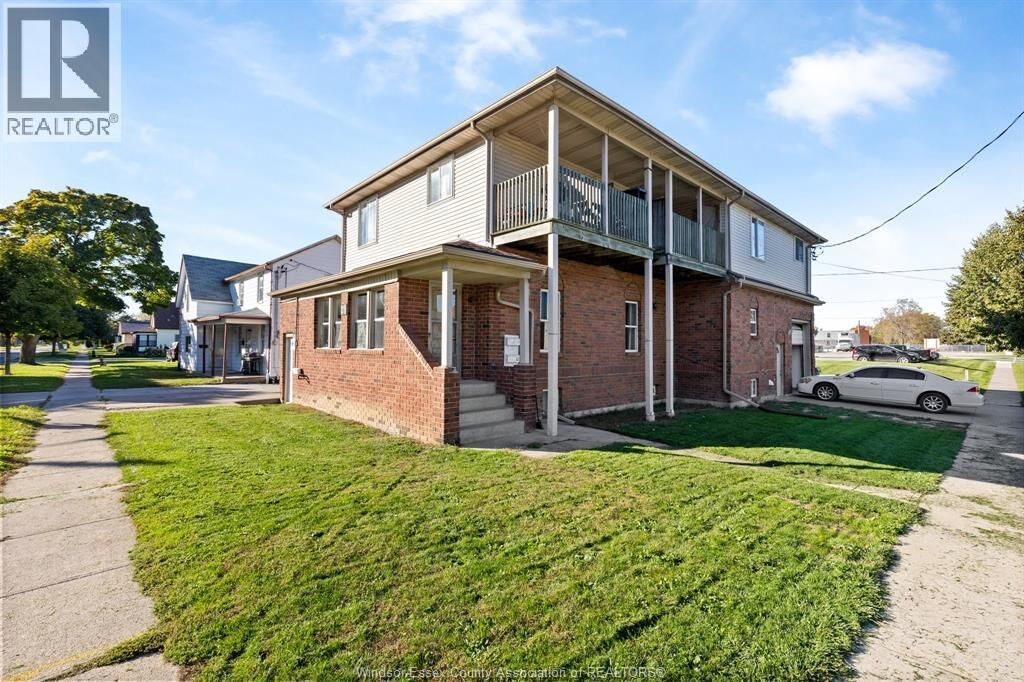 Property Photo:  25 Clark Street West  ON N8H 1E6 