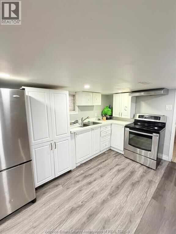 Property Photo:  1889 University Avenue West Lower  ON N9B 1C7 