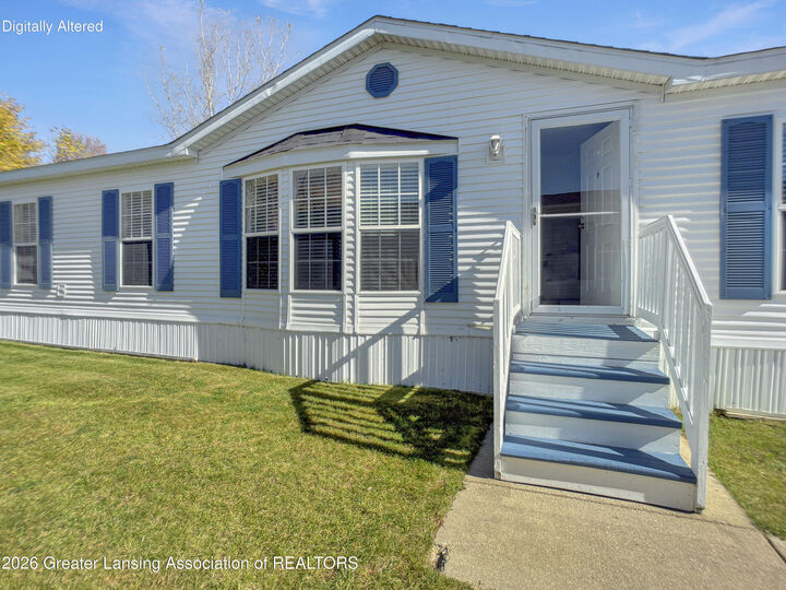 Property Photo:  443 E Pond View Drive  MI 48857 