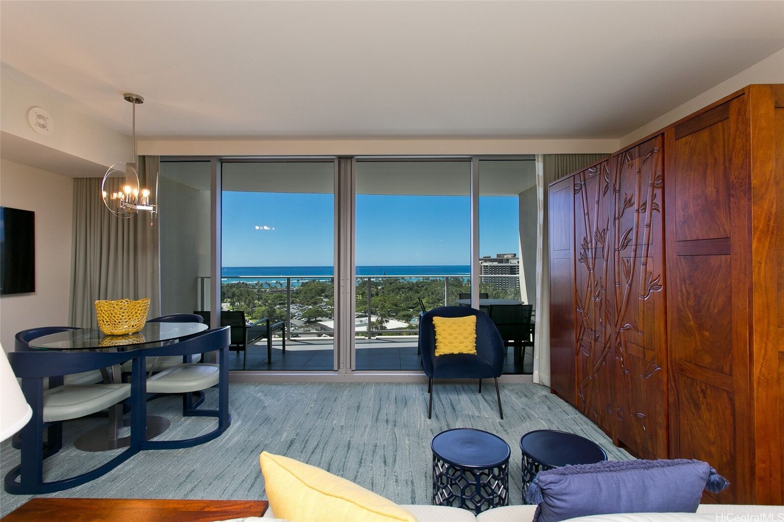 Property Photo:  383 Kalaimoku Street 1510  HI 96815 