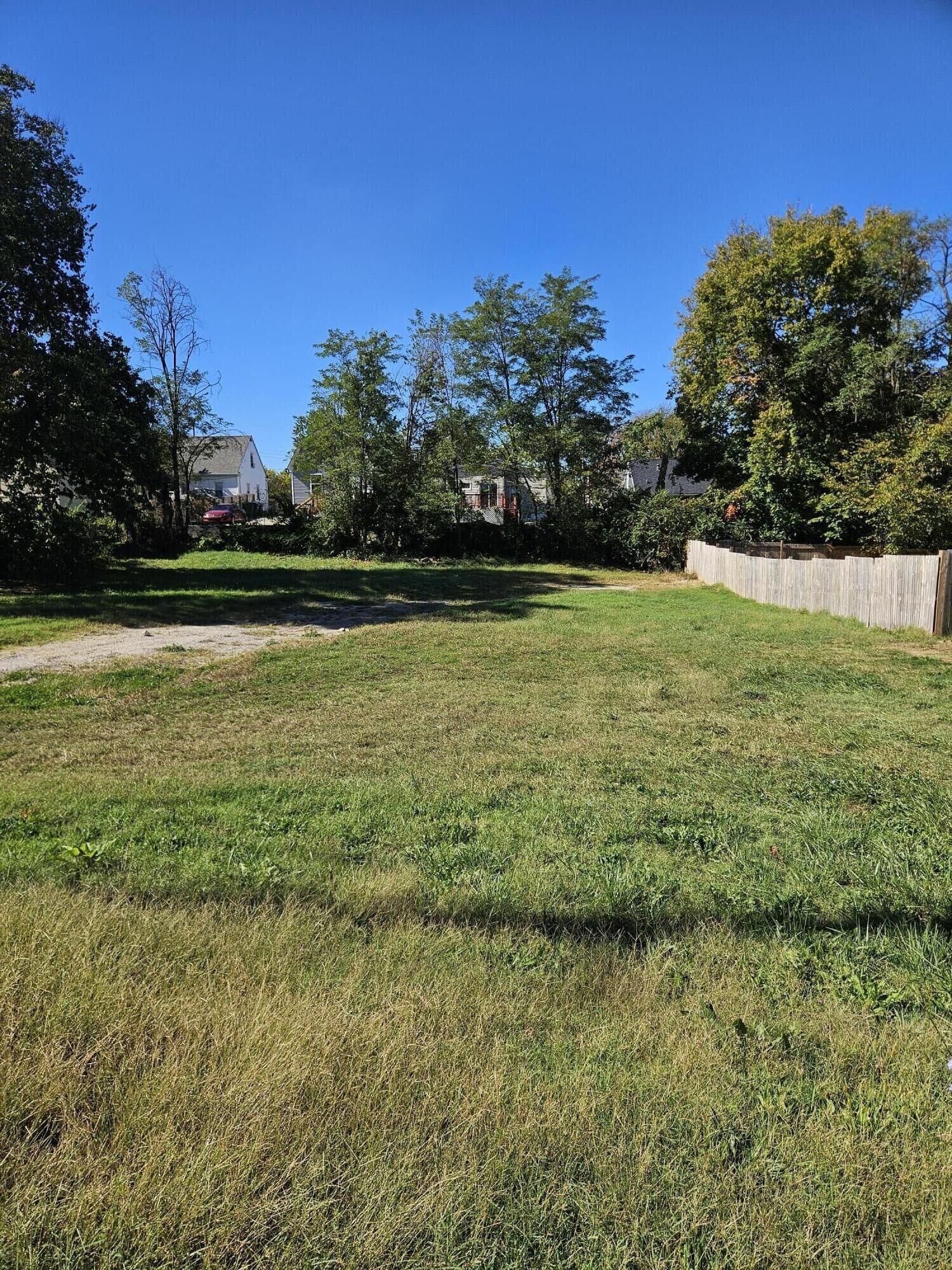 Property Photo: 824 E Loudon Avenue KY 40505