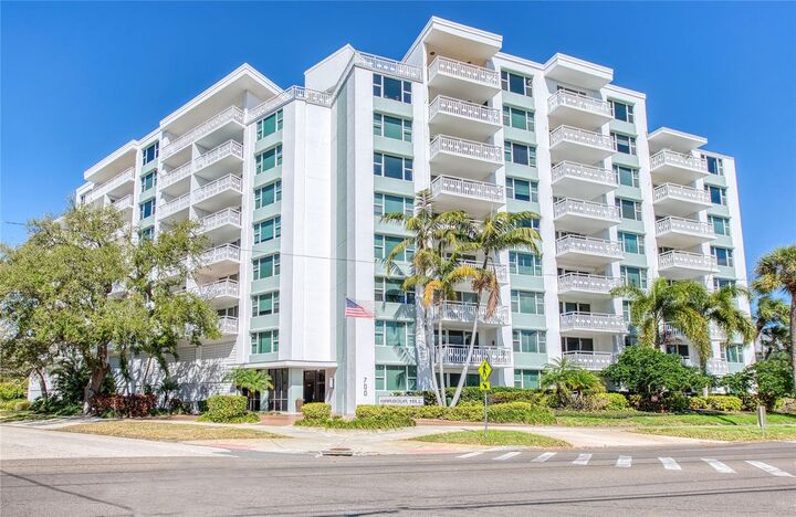 Property Photo: 700 Beach Drive NE 701 FL 33701