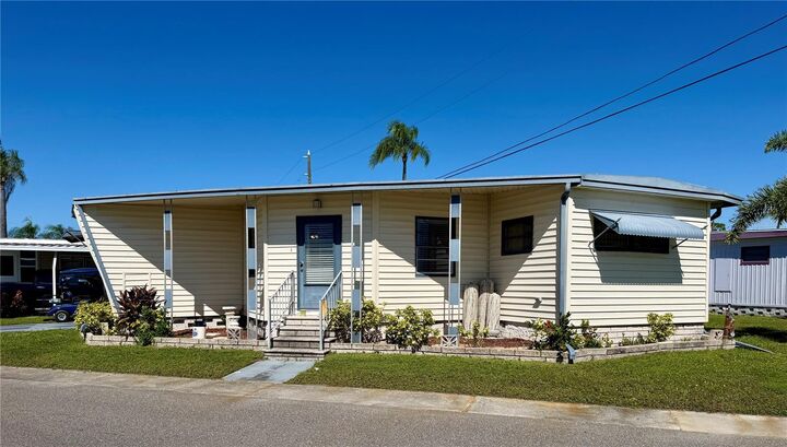Property Photo:  34085 Alamanda Drive N  FL 33781 