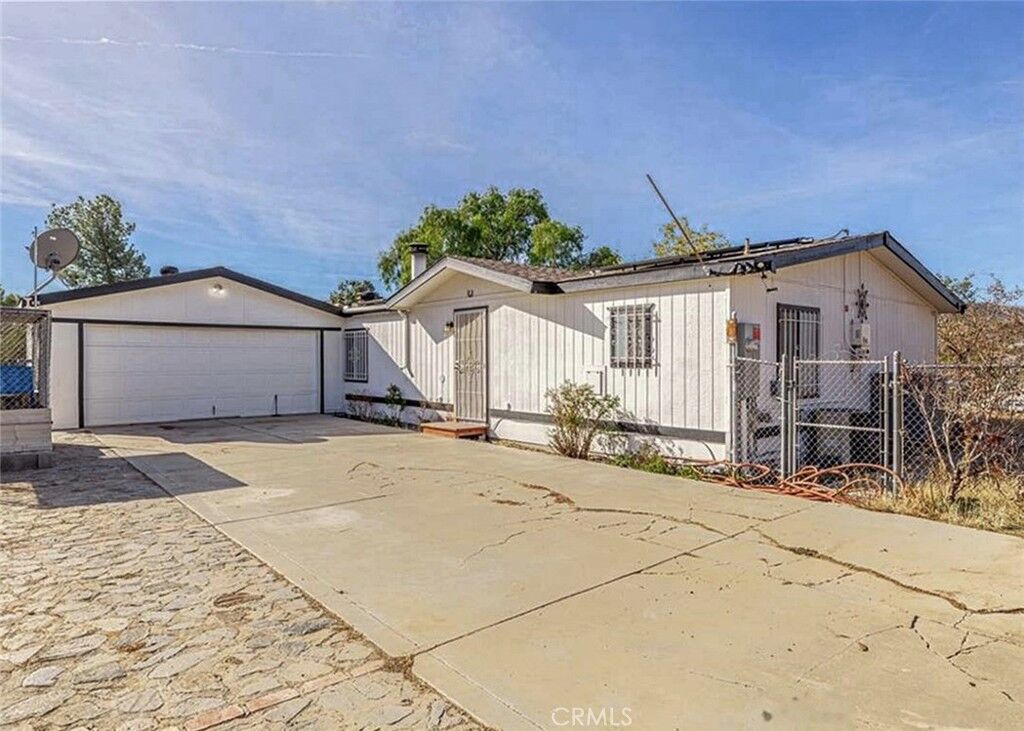 Property Photo: 32418 Crown Valley CA 93510
