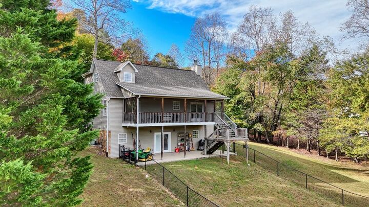 Property Photo:  6744 Woodlake Circle  GA 30582 