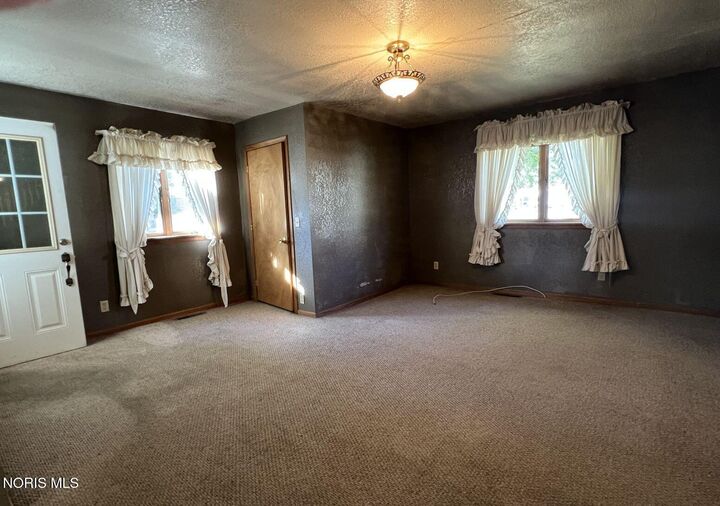 Property Photo:  211 S Main Street  OH 45872 