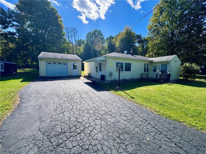 Property Photo: 713 Kale Adams Road OH 44430