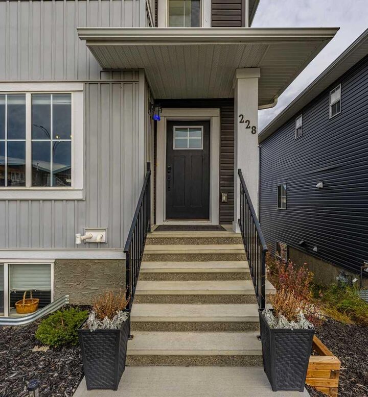 Property Photo: 228 River Heights Drive AB T4C 0W2