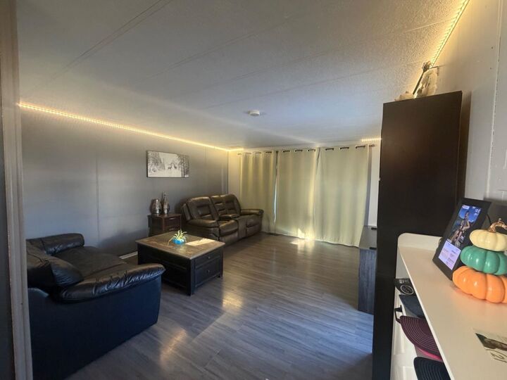 Property Photo:  851 63 Street 75  AB T7E 0A2 