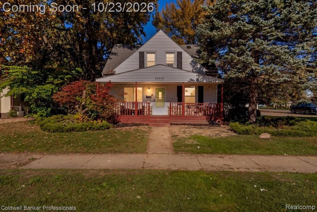 Property Photo:  32416 John Hauk Street  MI 48135 