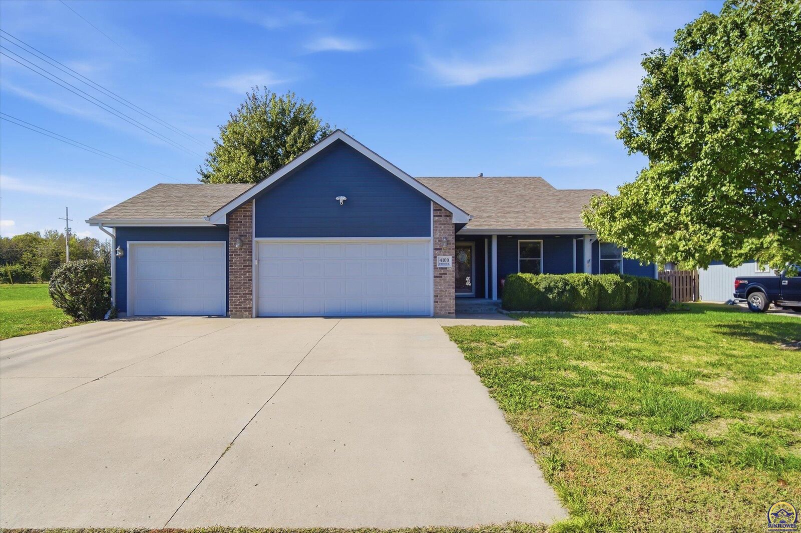 Property Photo:  4109 SW Moundview Dr  KS 66610 