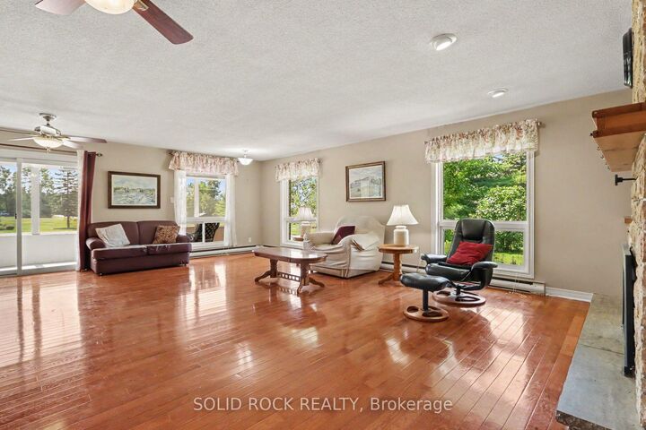 Property Photo:  220 Highfield Crescent  ON K7C 3P2 
