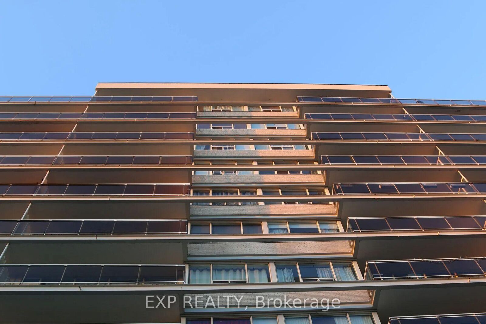 Property Photo:  160 Balmoral Avenue 1007  ON M4V 1J7 
