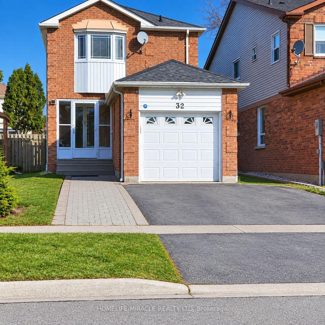 Property Photo:  32 Copeland Road  ON L6Y 2S6 