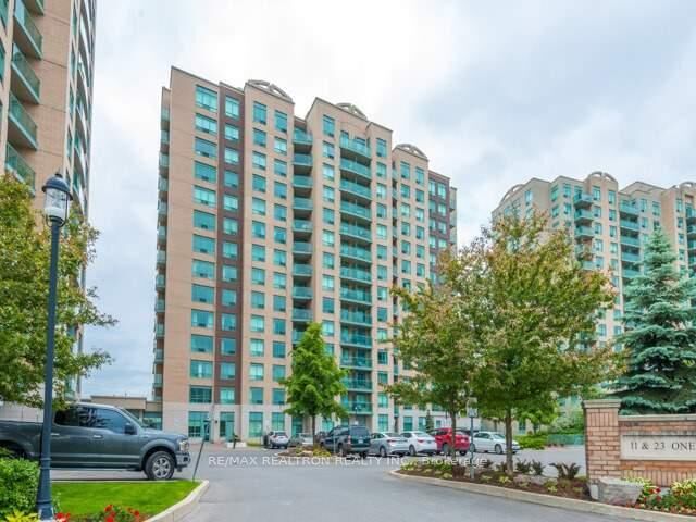 Property Photo:  23 Oneida Crescent Ph13  ON L4B 0A2 