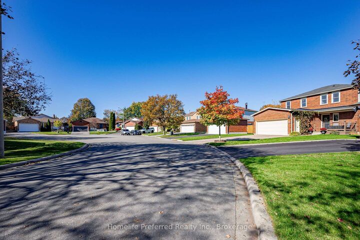 Property Photo:  5 Souch Court  ON L1C 4G3 