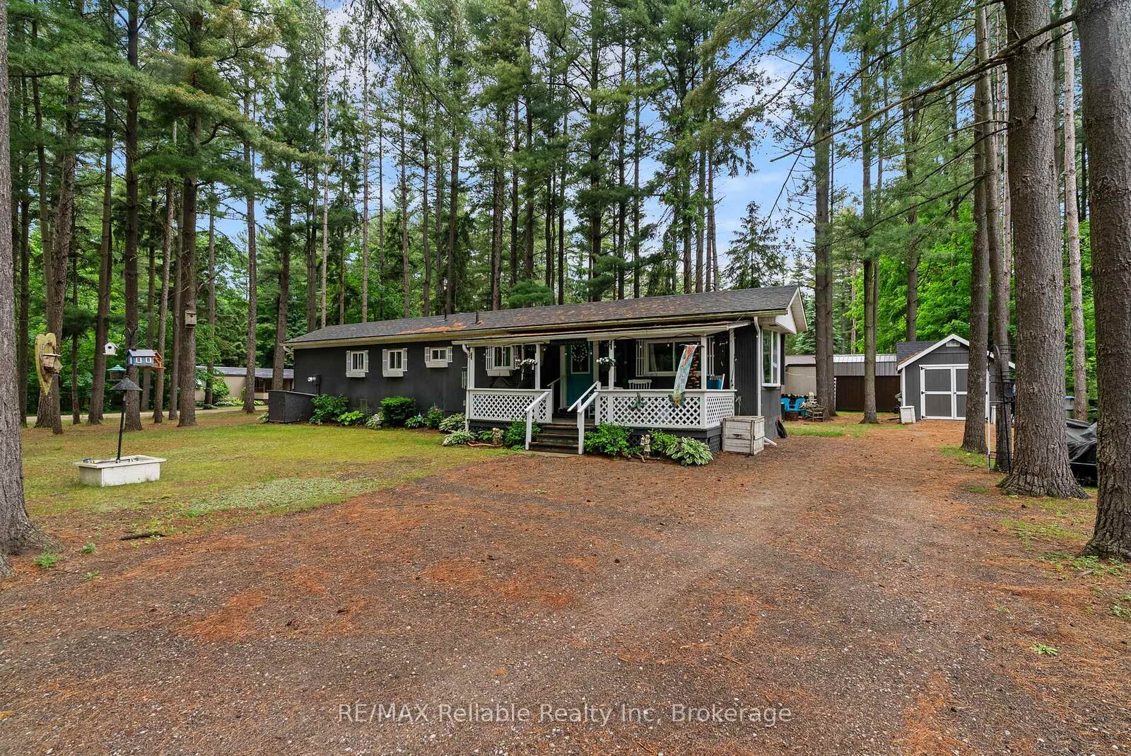 Property Photo:  401 Sugar Maple Drive  ON N0M 1G0 