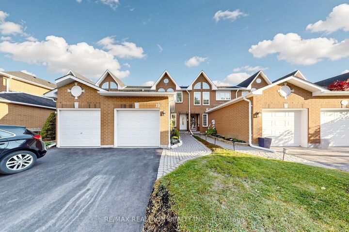 Property Photo:  19 Cashel Court  ON L4G 6R8 
