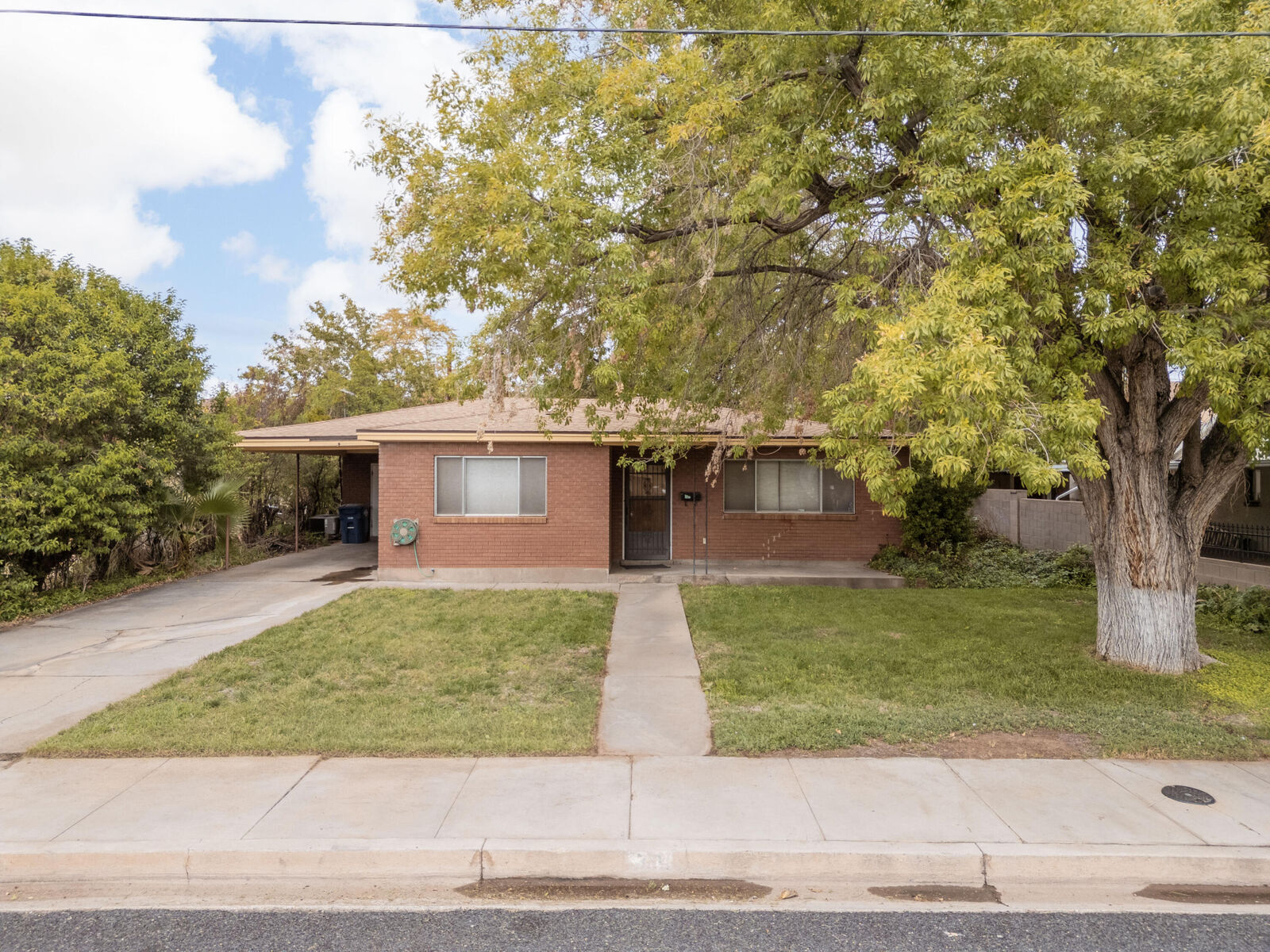 Property Photo:  70 W 200 S  UT 84770 
