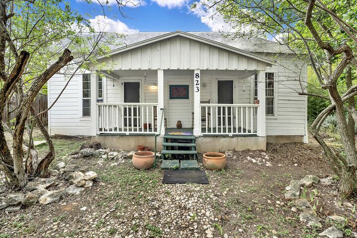 Property Photo: 823 Midway Street TX 78666