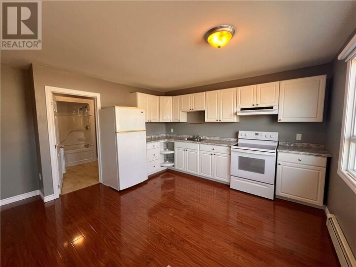 Property Photo:  660 Notre-Dame Avenue Unit# 5  ON P3C 5L2 