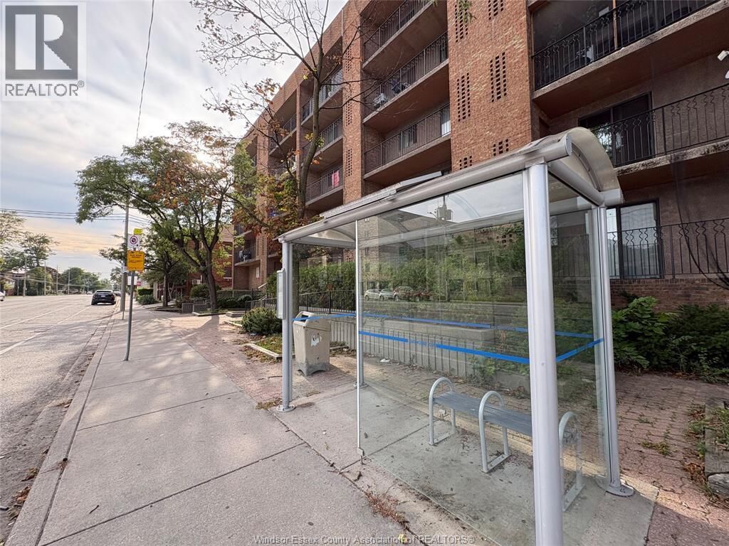 Property Photo:  1700 University 103  ON N9B 1C4 