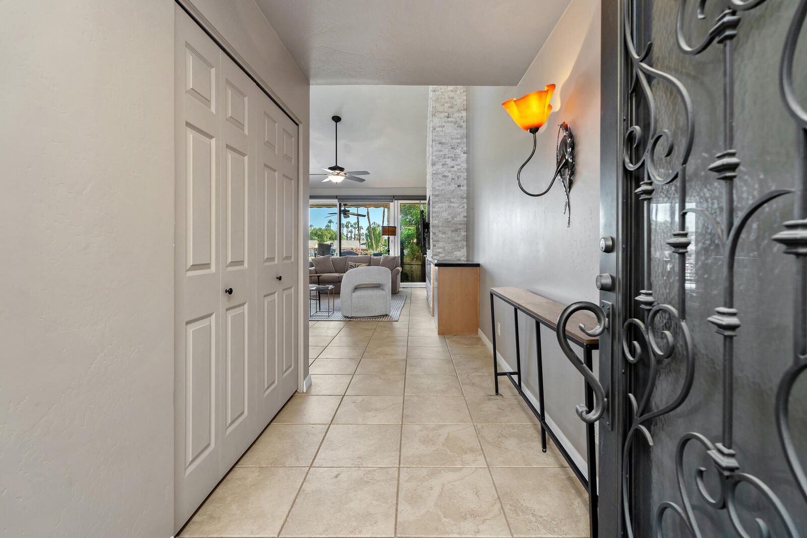 Property Photo: 272 Tolosa Circle CA 92260