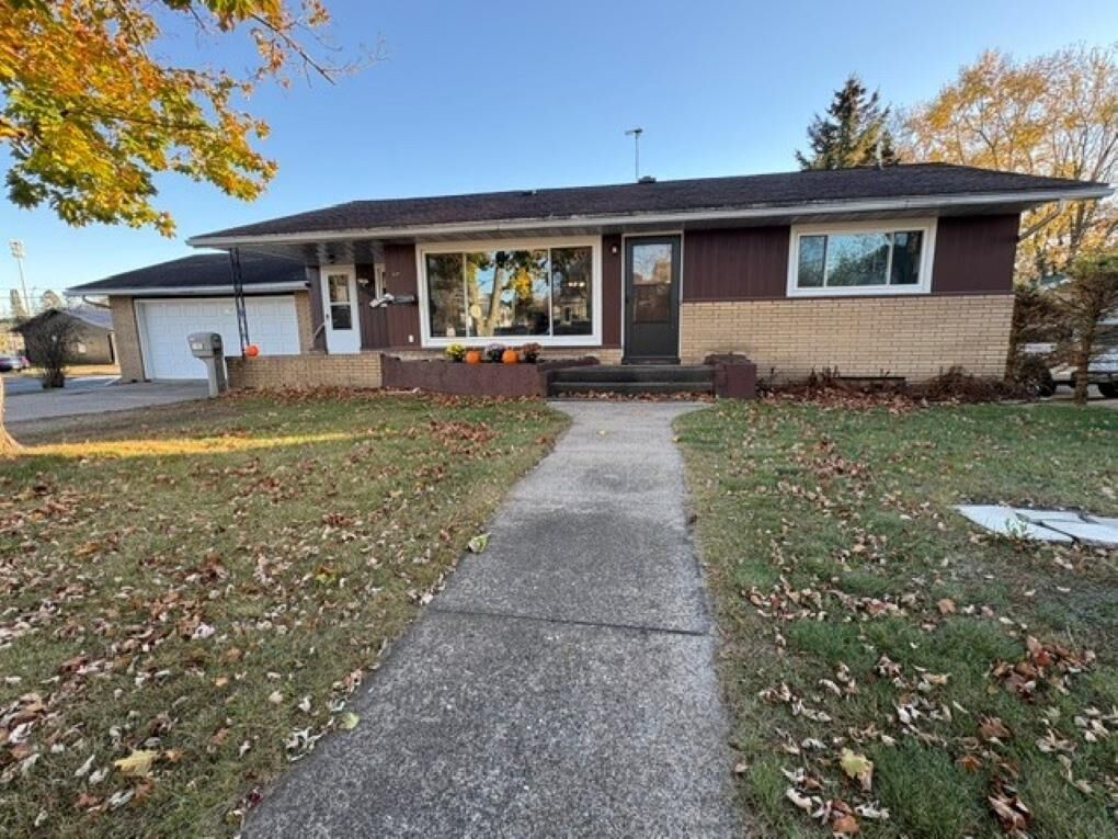 Property Photo:  1709 River St  WI 54452 