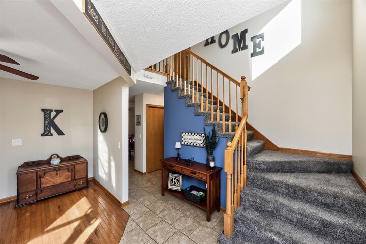 Property Photo:  1114 9th Avenue SE  IA 50009 