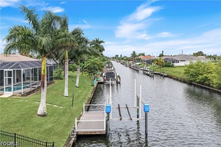 Property Photo: 305 SE 31st Street FL 33904