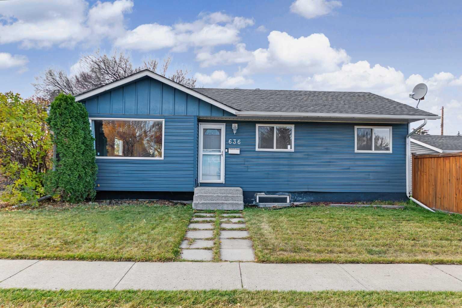 Property Photo: 636 Avery Place SE AB T2J 1E3