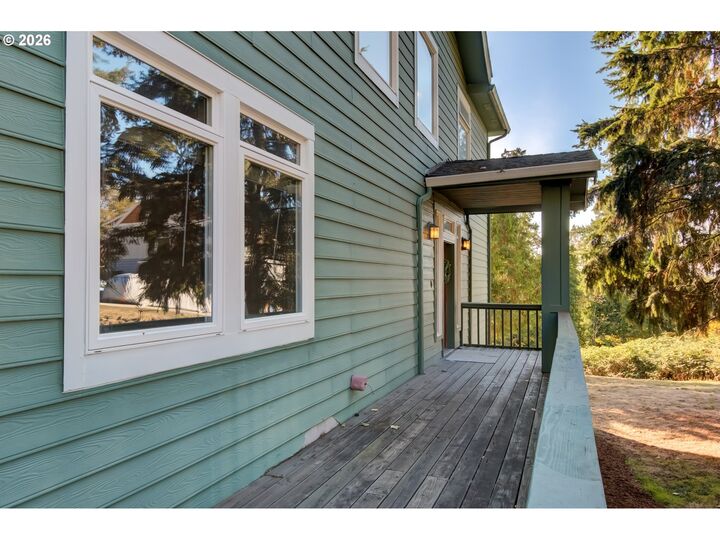 Property Photo:  1512 SW 7th Cir  WA 98607 