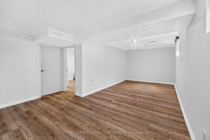 Property Photo:  1 Banquo Road Lower  ON L3T 3G9 