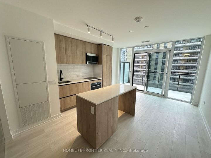 Property Photo:  127 Broadway Avenue 603  ON M4P 1V4 