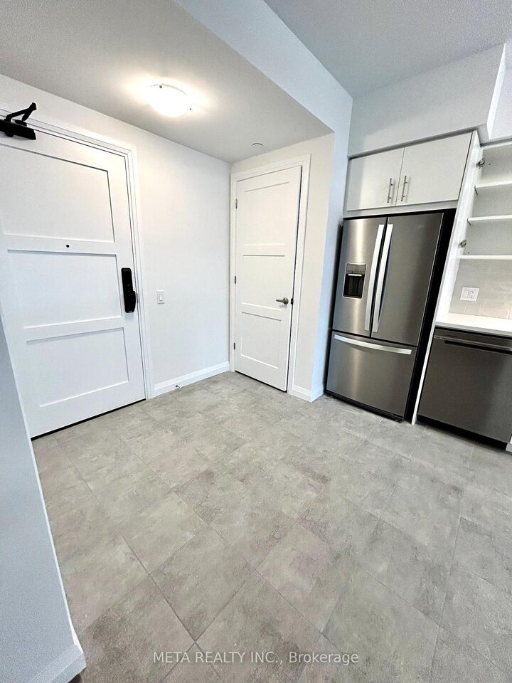 Property Photo: 93 Arthur Street S 811 ON N1E 0T3