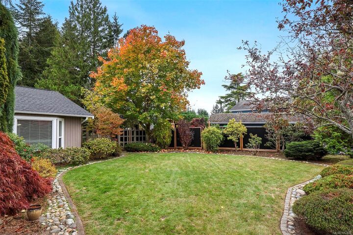 Property Photo:  765 Nicolls Dr  BC V9P 1X4 