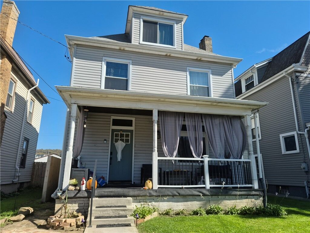 Property Photo:  1407 4th Ave  PA 15066 