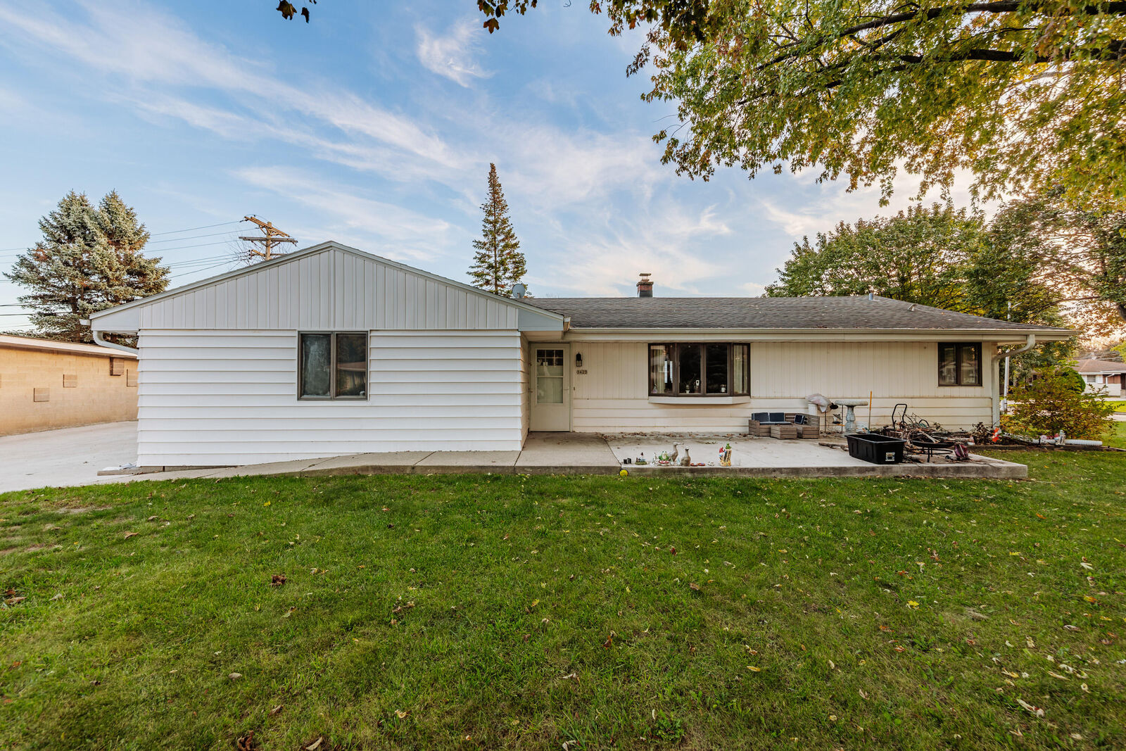 Property Photo: 3423 W Wanda Ave WI 53221