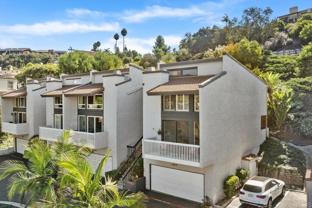 Property Photo:  2433 La Costa Avenue A  CA 92009 