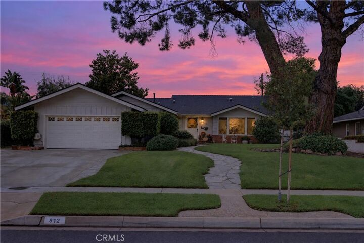 Property Photo:  812 Alta Vista  CA 92882 