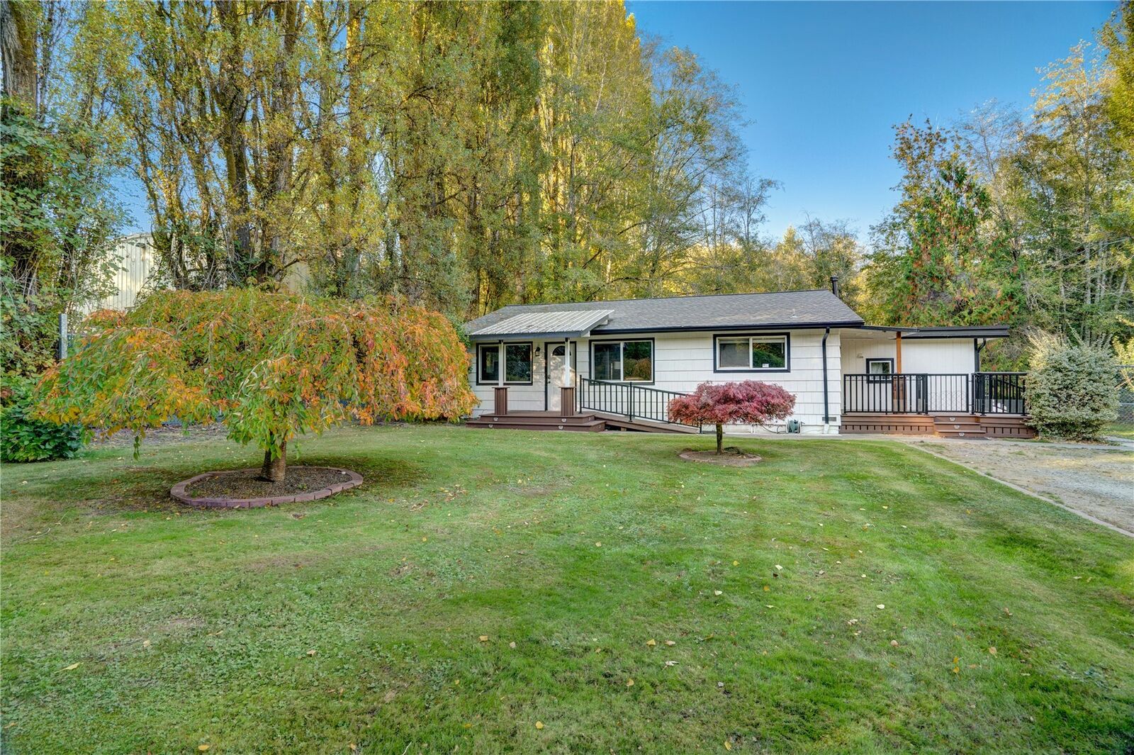 Property Photo: 1405 SE Pine Road WA 98367