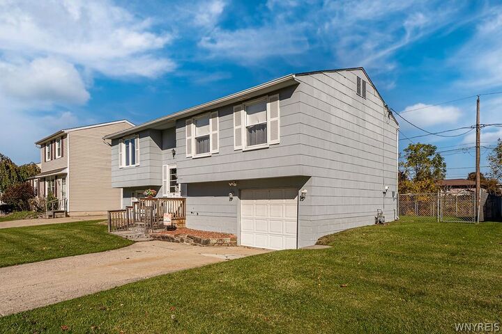 Property Photo: 16 S Seine Drive NY 14227