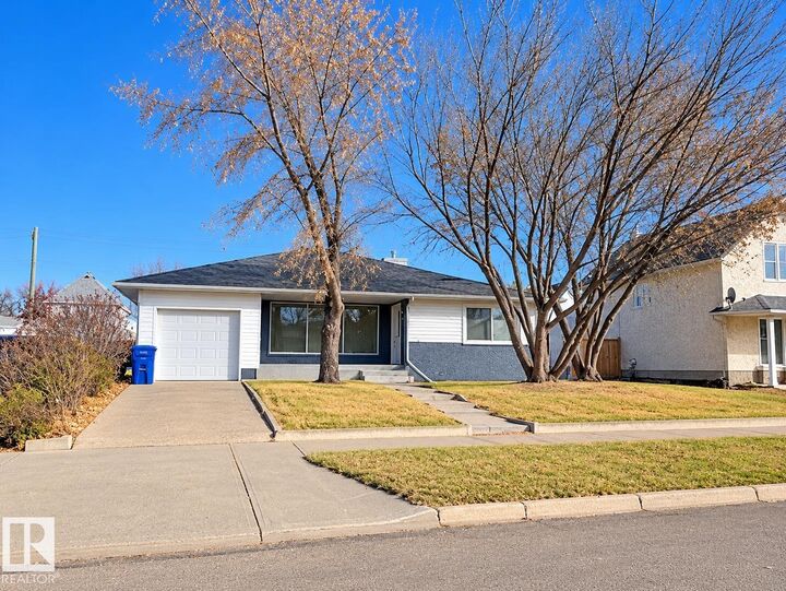 Property Photo:  4922 48 Avenue  AB T9C 1K7 