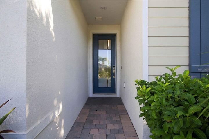 Property Photo: 13721 Flat Woods Terrace FL 34211
