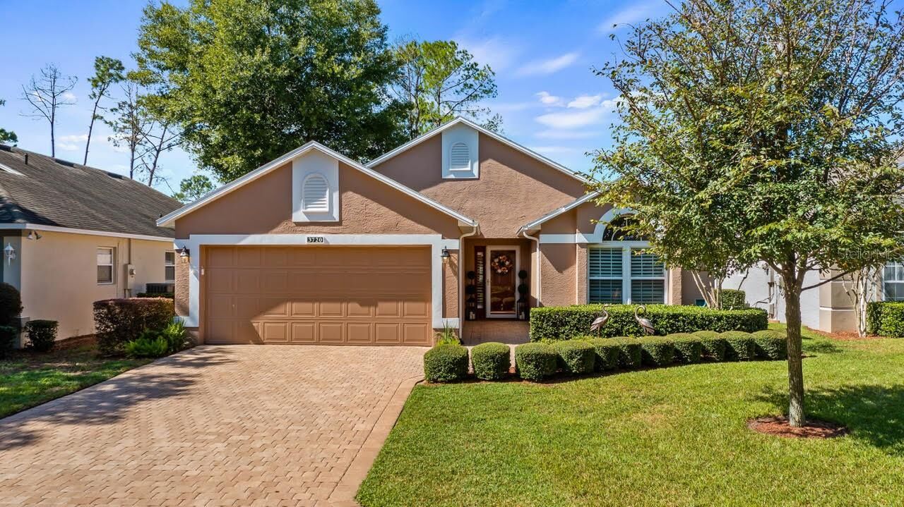 Property Photo: 3720 Doune Way FL 34711