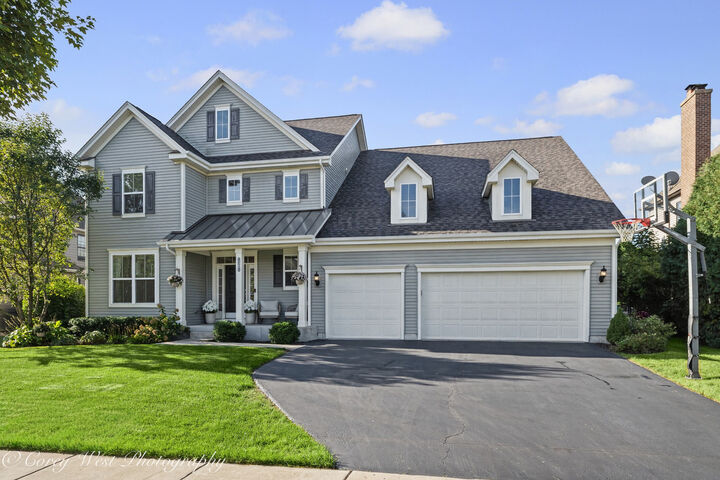 Property Photo: 1305 Lance Avenue IL 60119